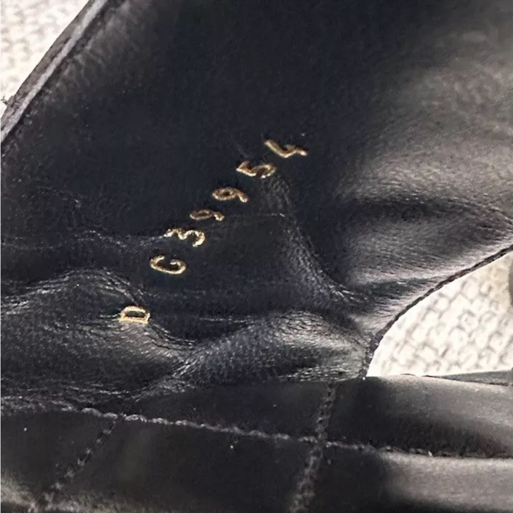 NEW CHANEL Black Chain Gold CC Logo Quilted Mules Slide w/Receipt - Picture 10 of 12
